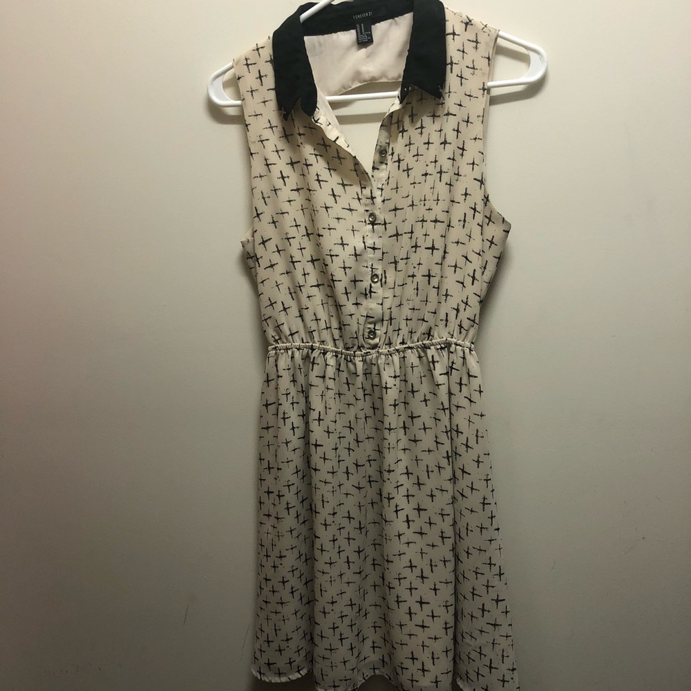 Forever 21 Sleeveless Cross Dress W/ No Back